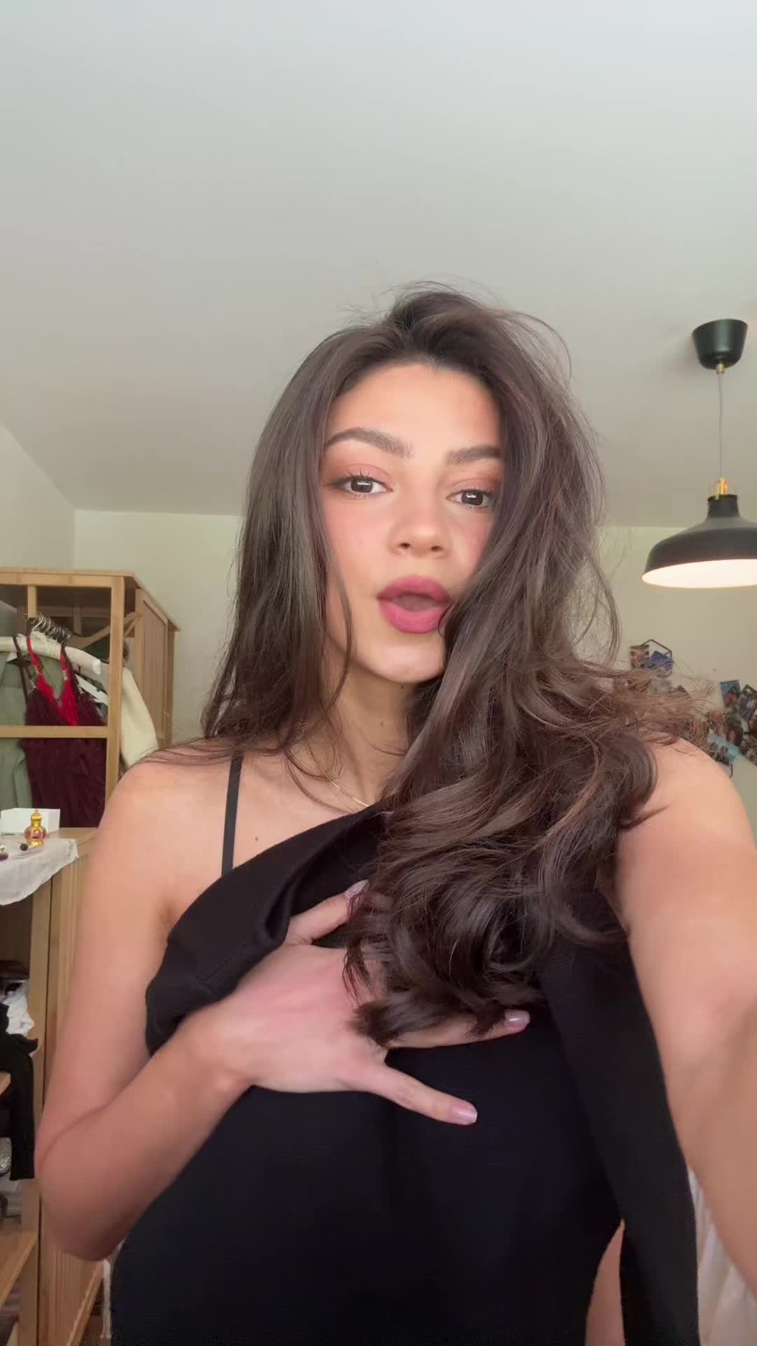 @Layna