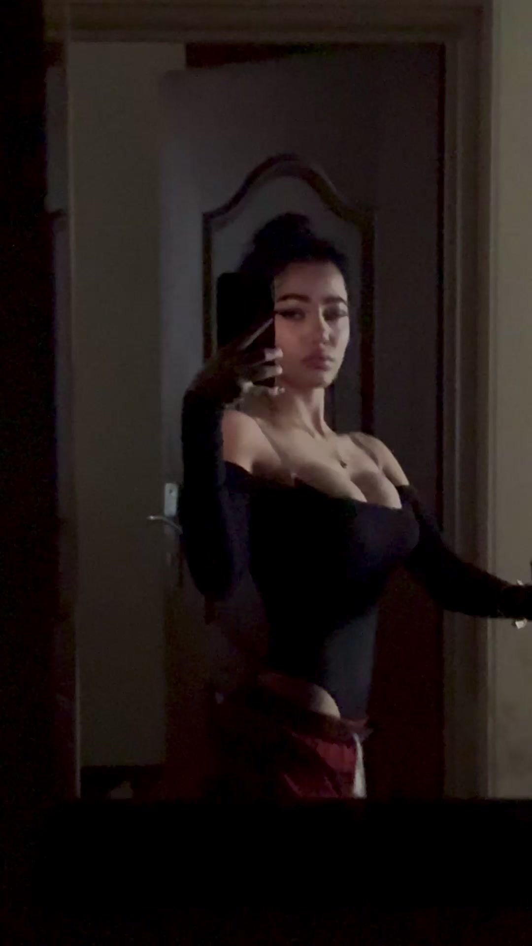 @-K