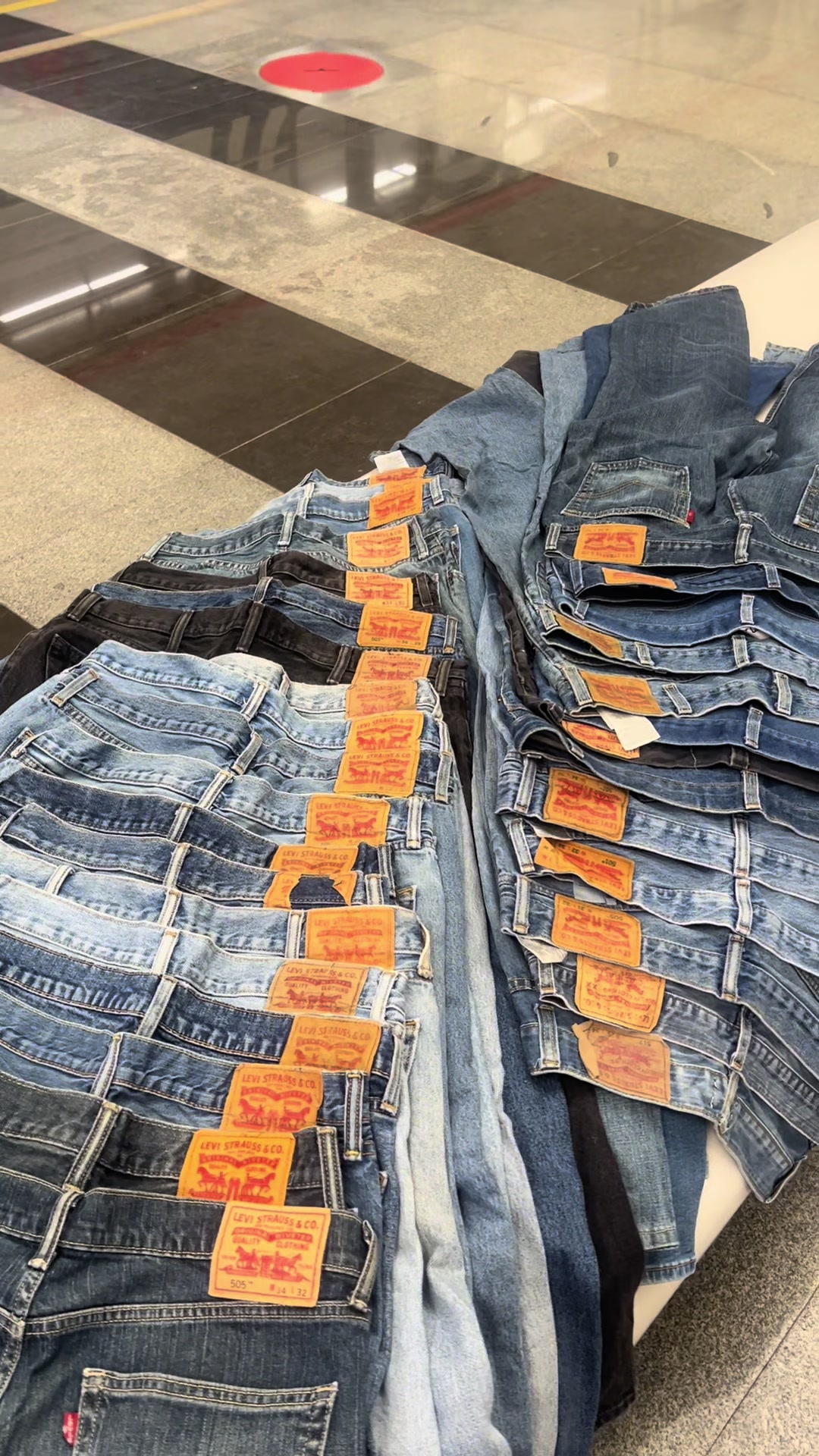 @HOOLSTORE