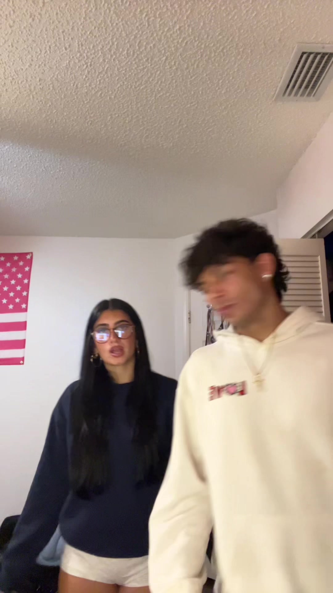 @vicky