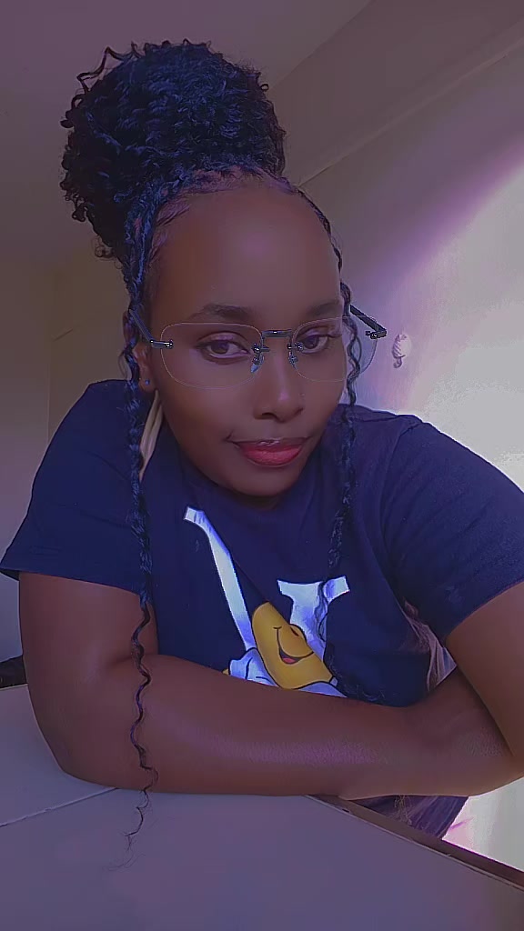 @r🌹h🌺o🦋d🍄a🌻h ❣️😜