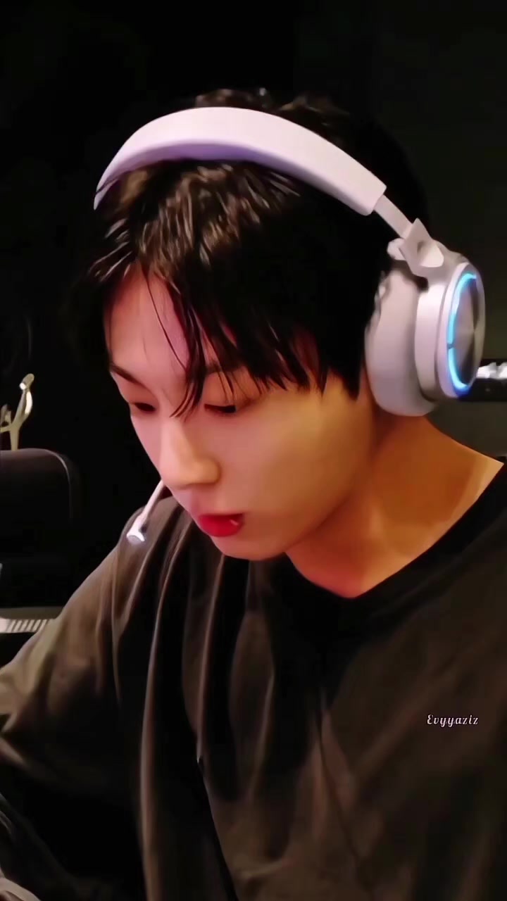 @๐ป๐๐ฏ๐ฒ๐ฒ๐๐ณ๐ข๐ณ