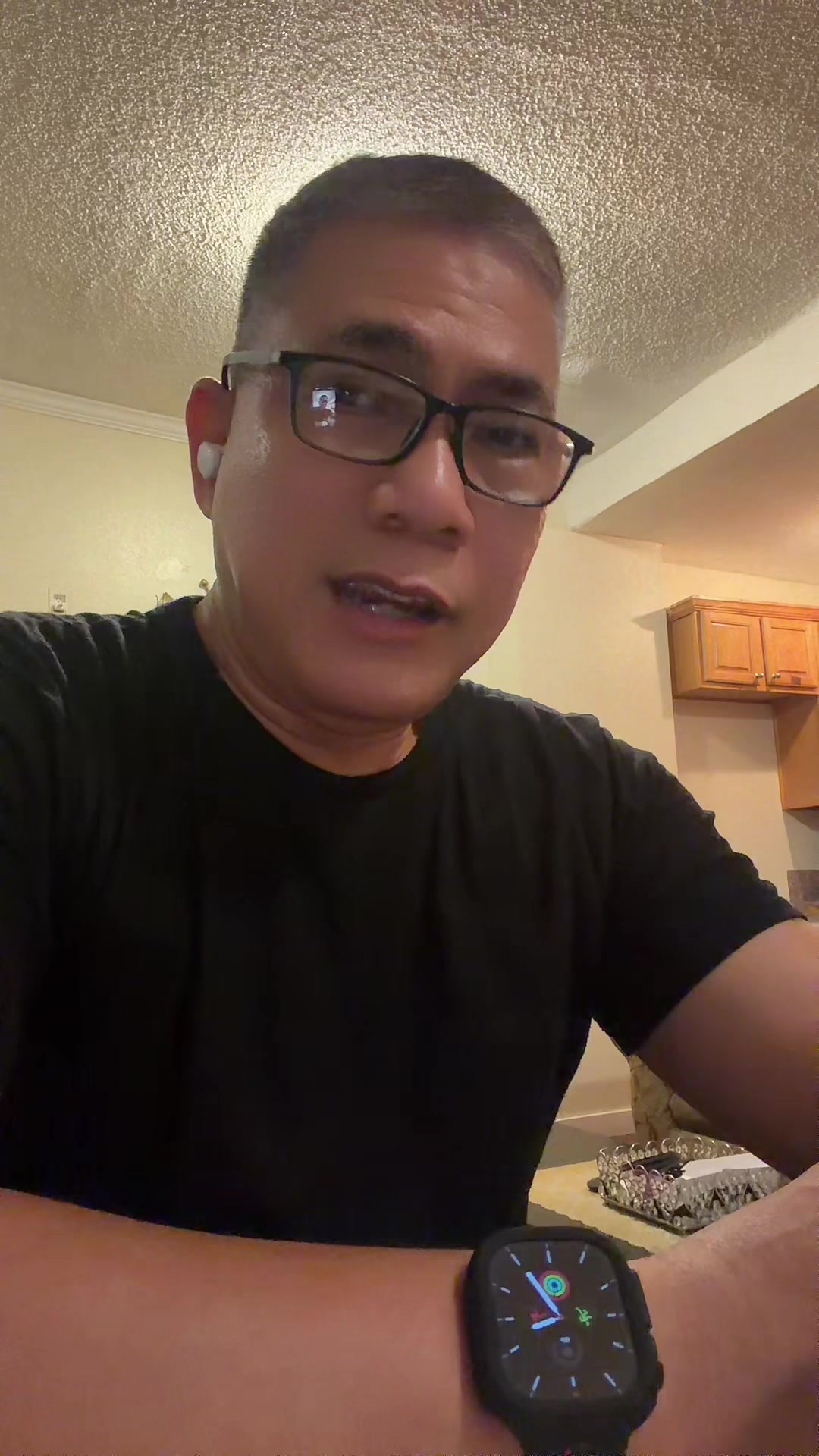 @Kneeroh