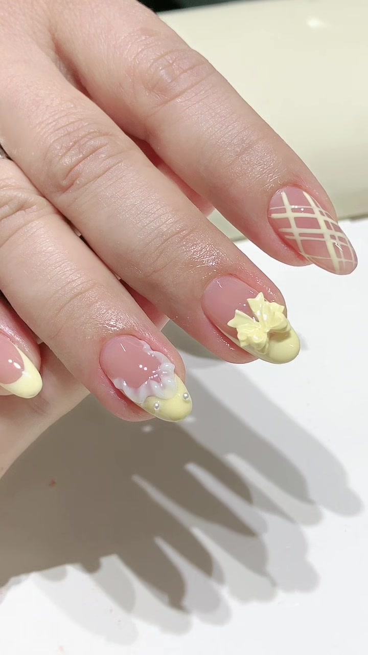 @ROUNI NAILS