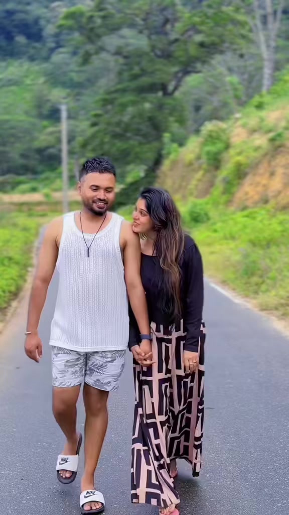 @නිෂූ | Nishu | நிஷு 🦋