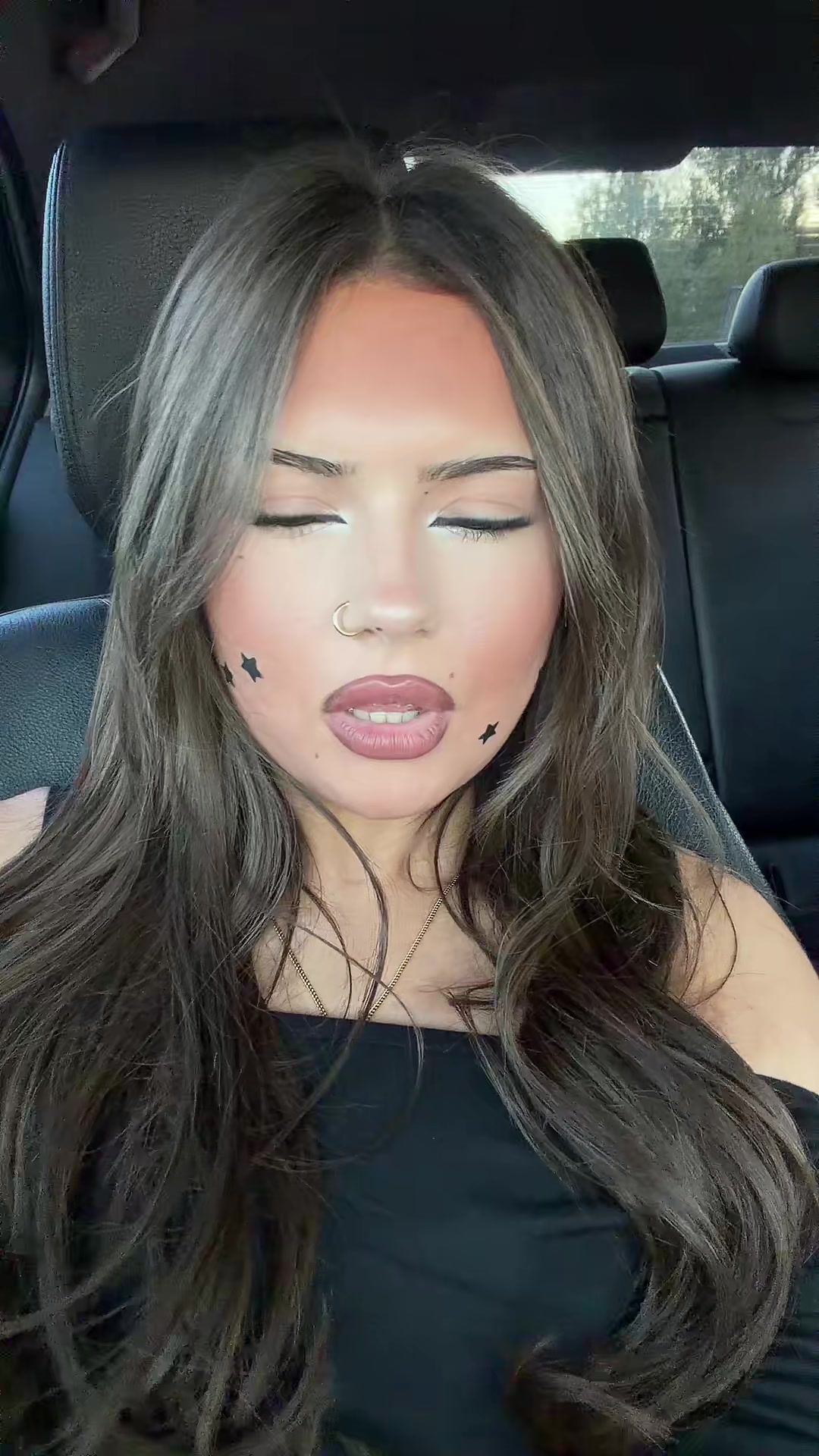 @ameliadeeekin