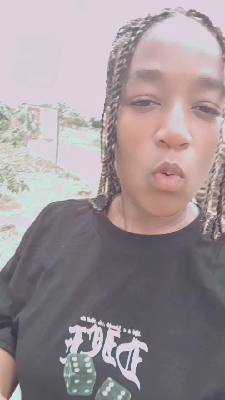 @Angel🤍🖤