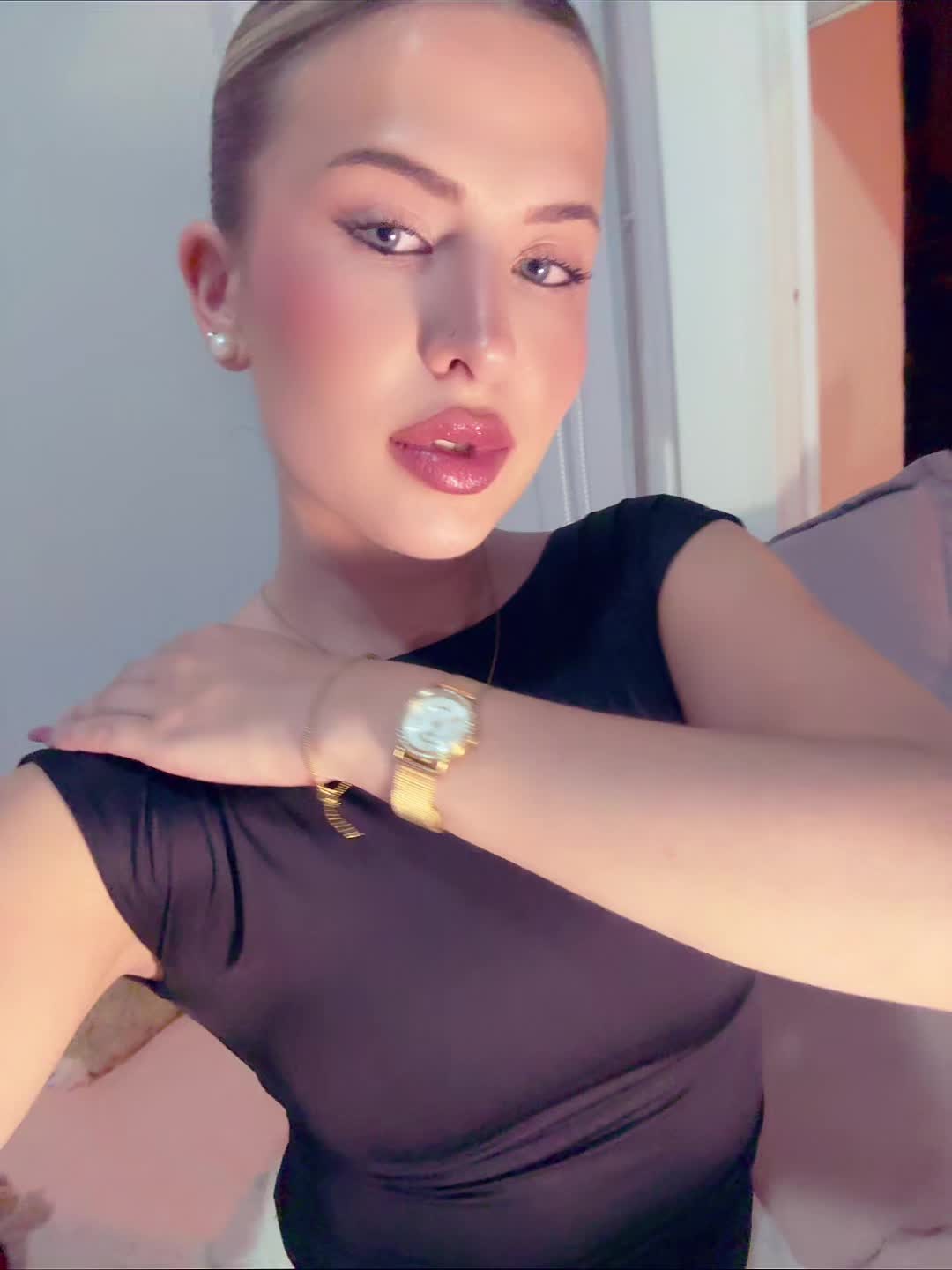 @crismoncu