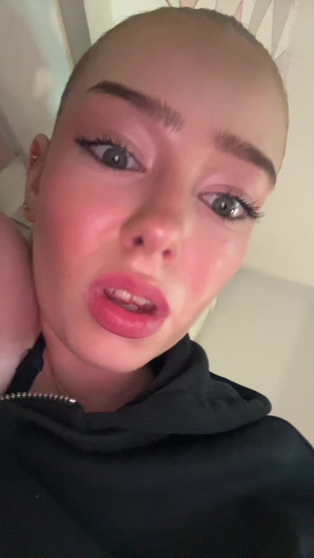 @mia