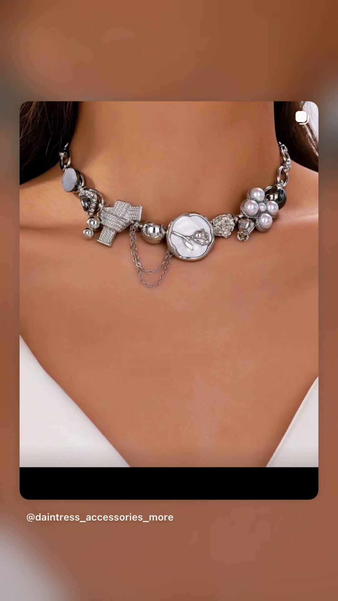 @Daintress_accessories_more
