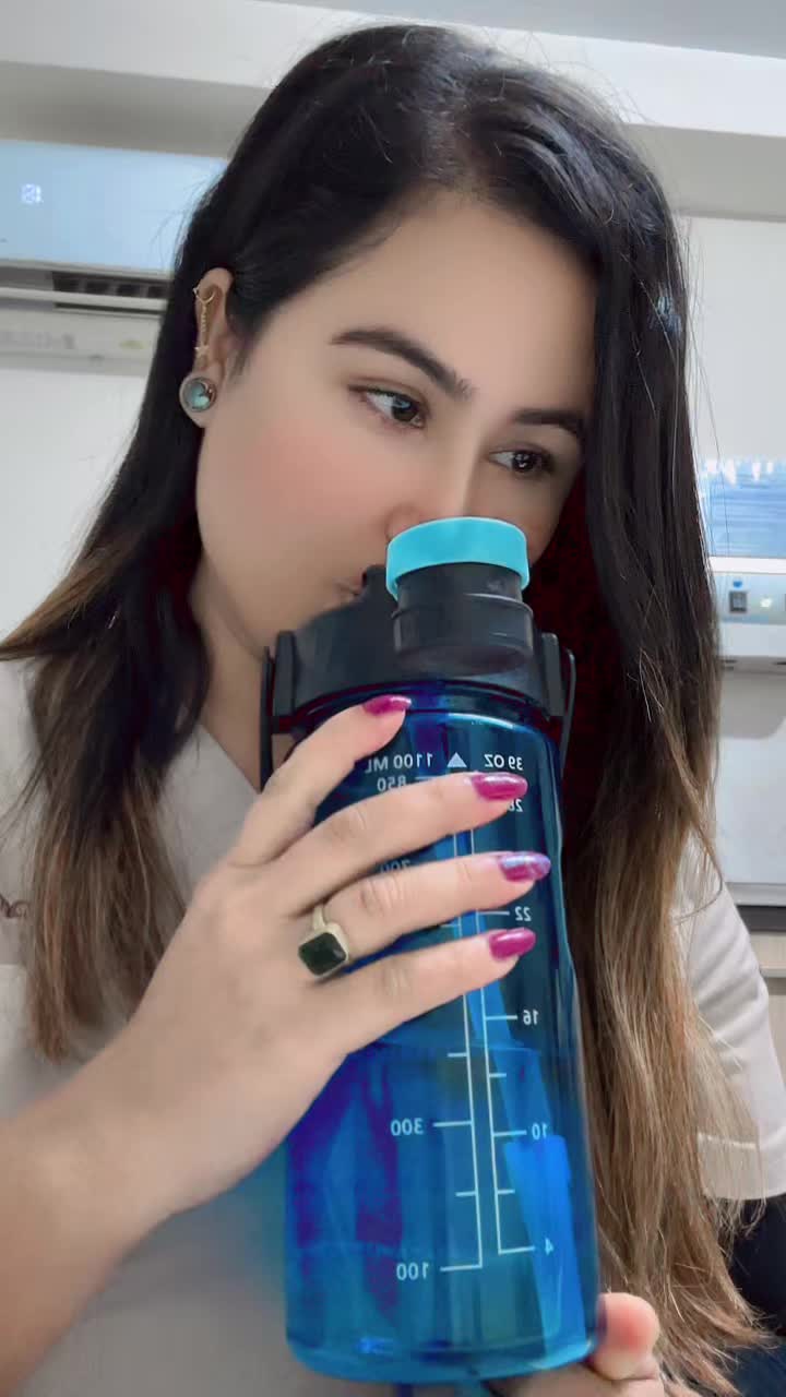 @:👩🏻🦰