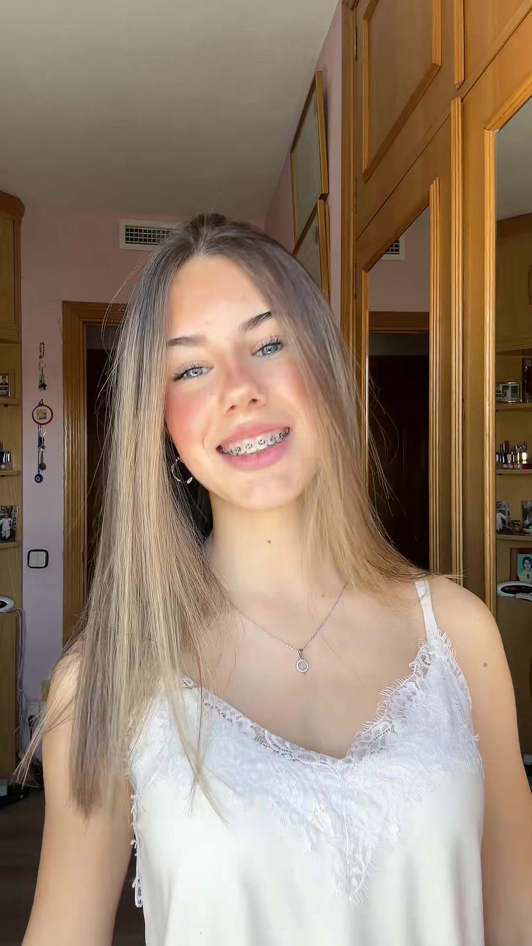@𝐿𝑜𝓀𝒾 🌙