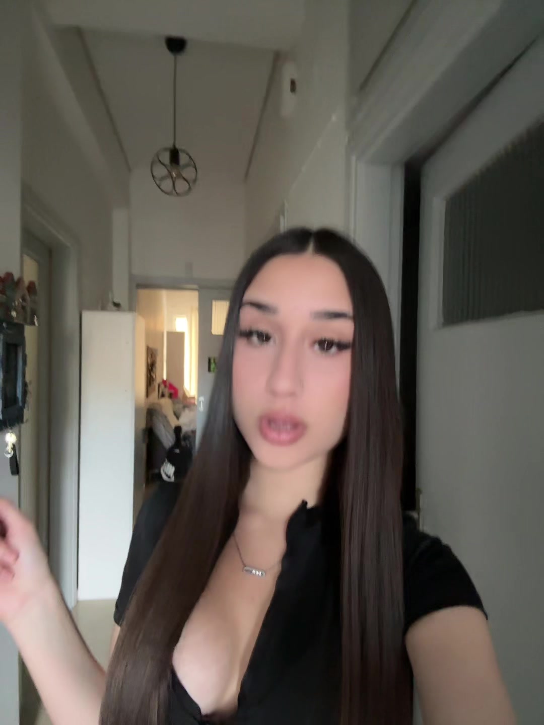 @𝓮𝓵𝓮𝓷𝓲𝓲