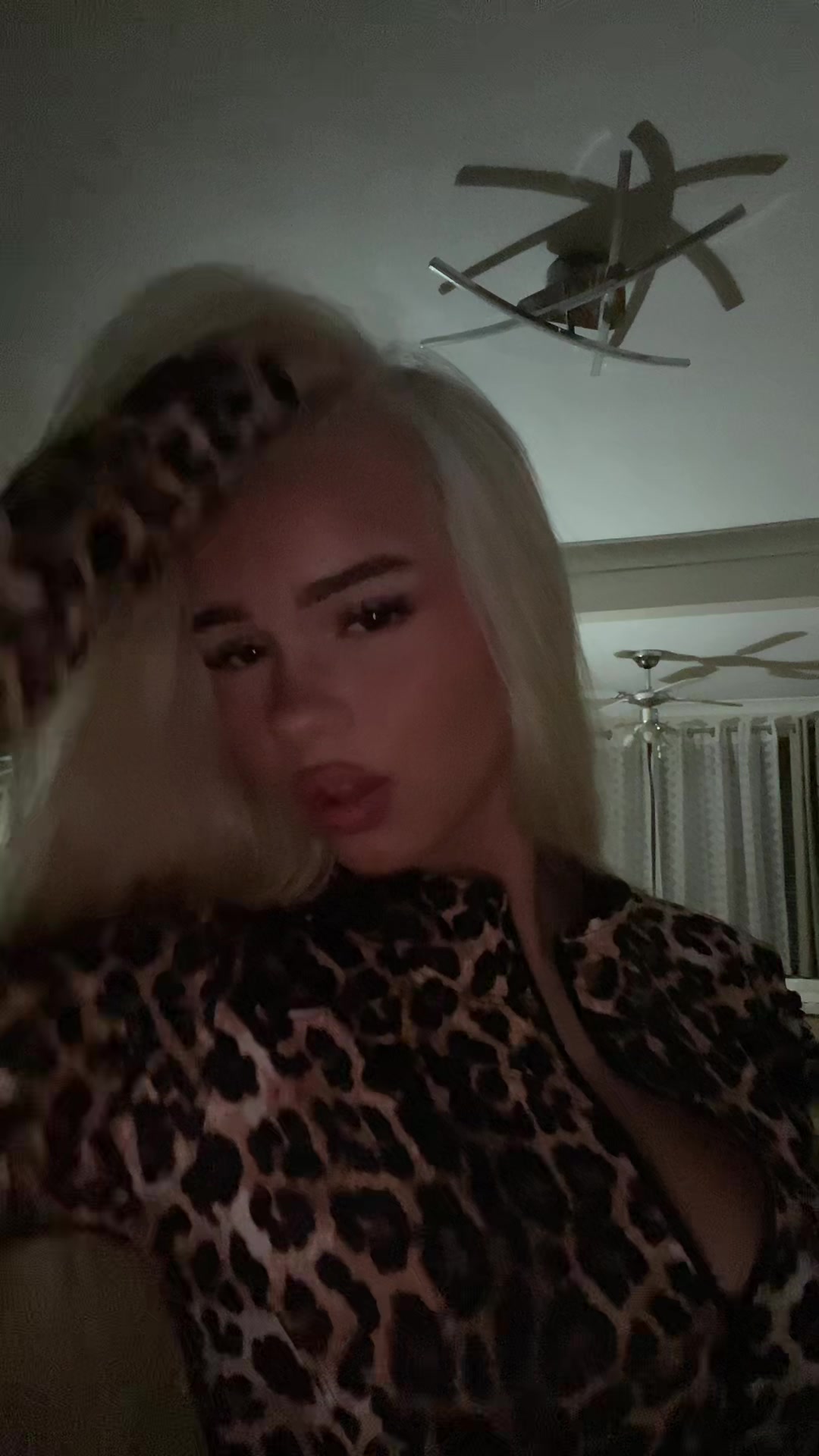 @💎𝐌𝐈𝐊𝐀 𝐁𝐑𝐎𝐎𝐊𝐒💎