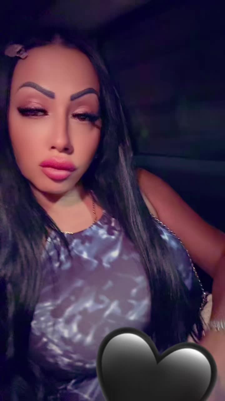 @𝓒𝓸𝓷𝓬𝔂 𝓜𝓲𝓬𝓱𝓲💘