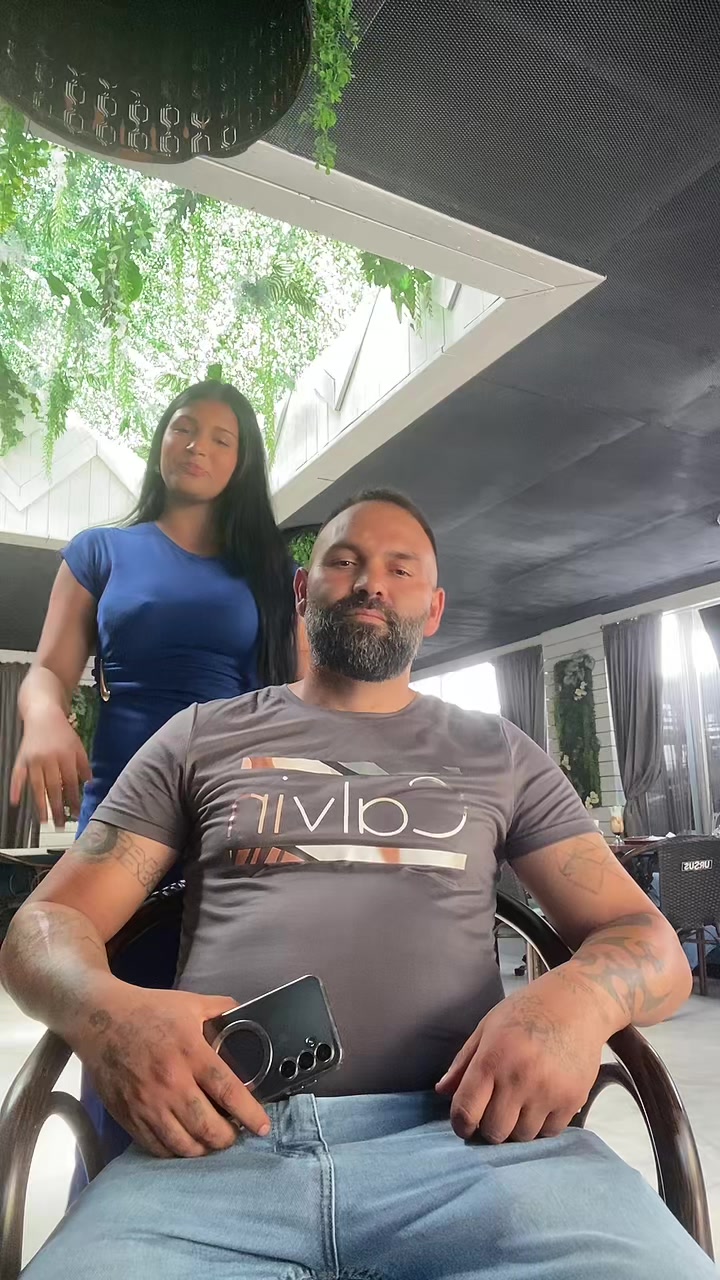 @Esmi_🇮🇳🇧🇷