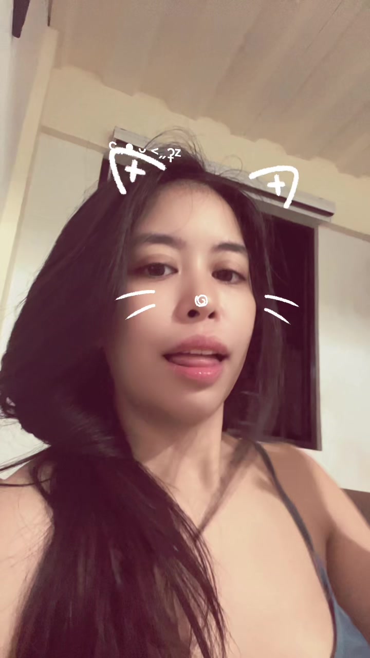 @Kmbrly