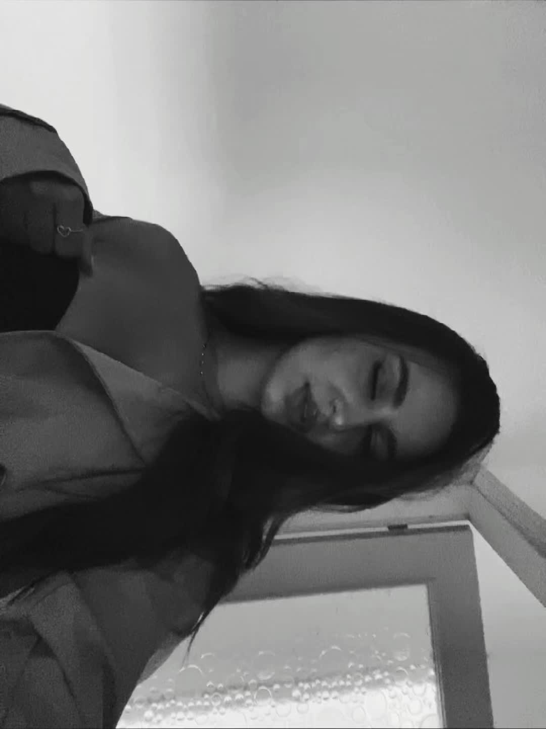 @𝑽𝒂𝒏𝒆𝒔𝒔𝒂🇦🇱