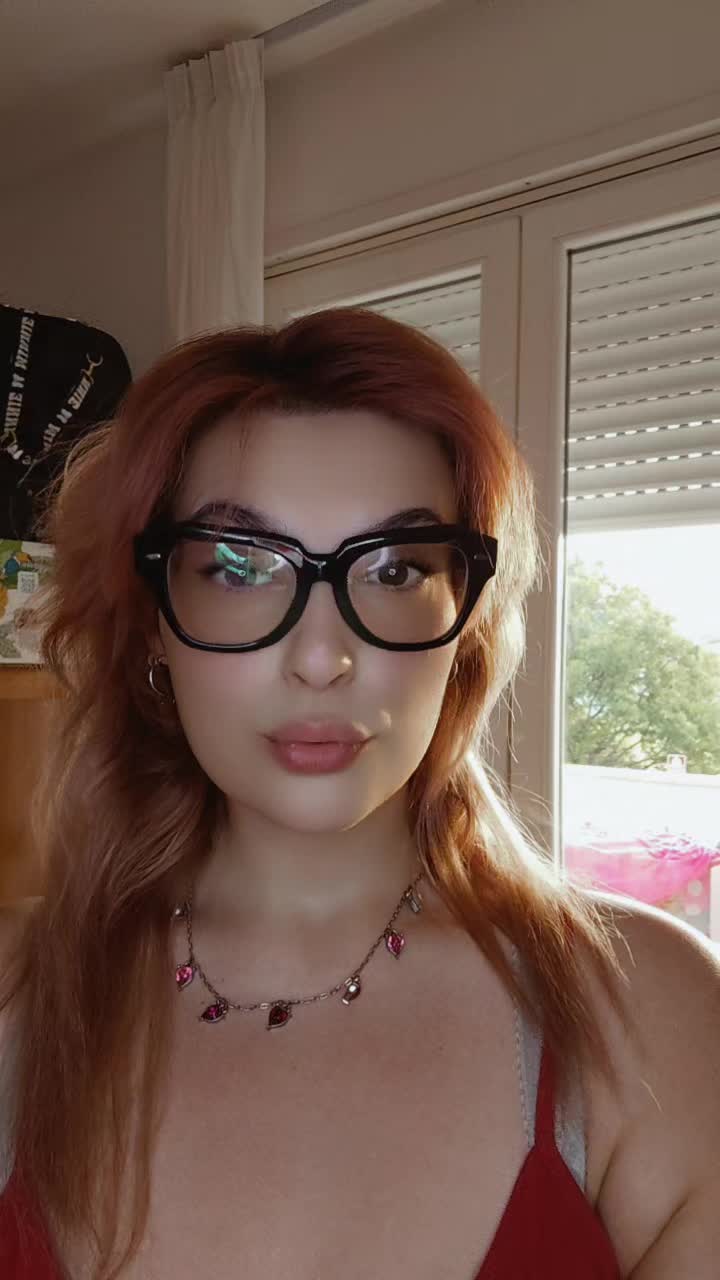 @Vanessa 🤍💜🦋