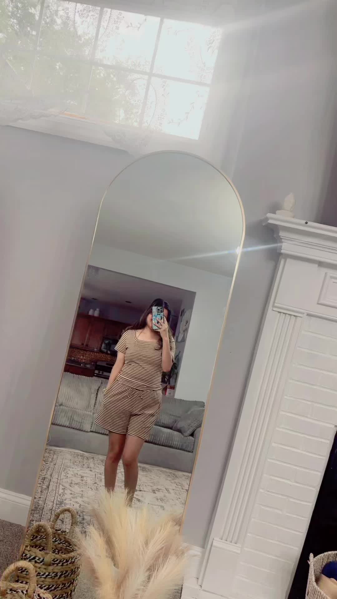 @Naina_🕊️🦋