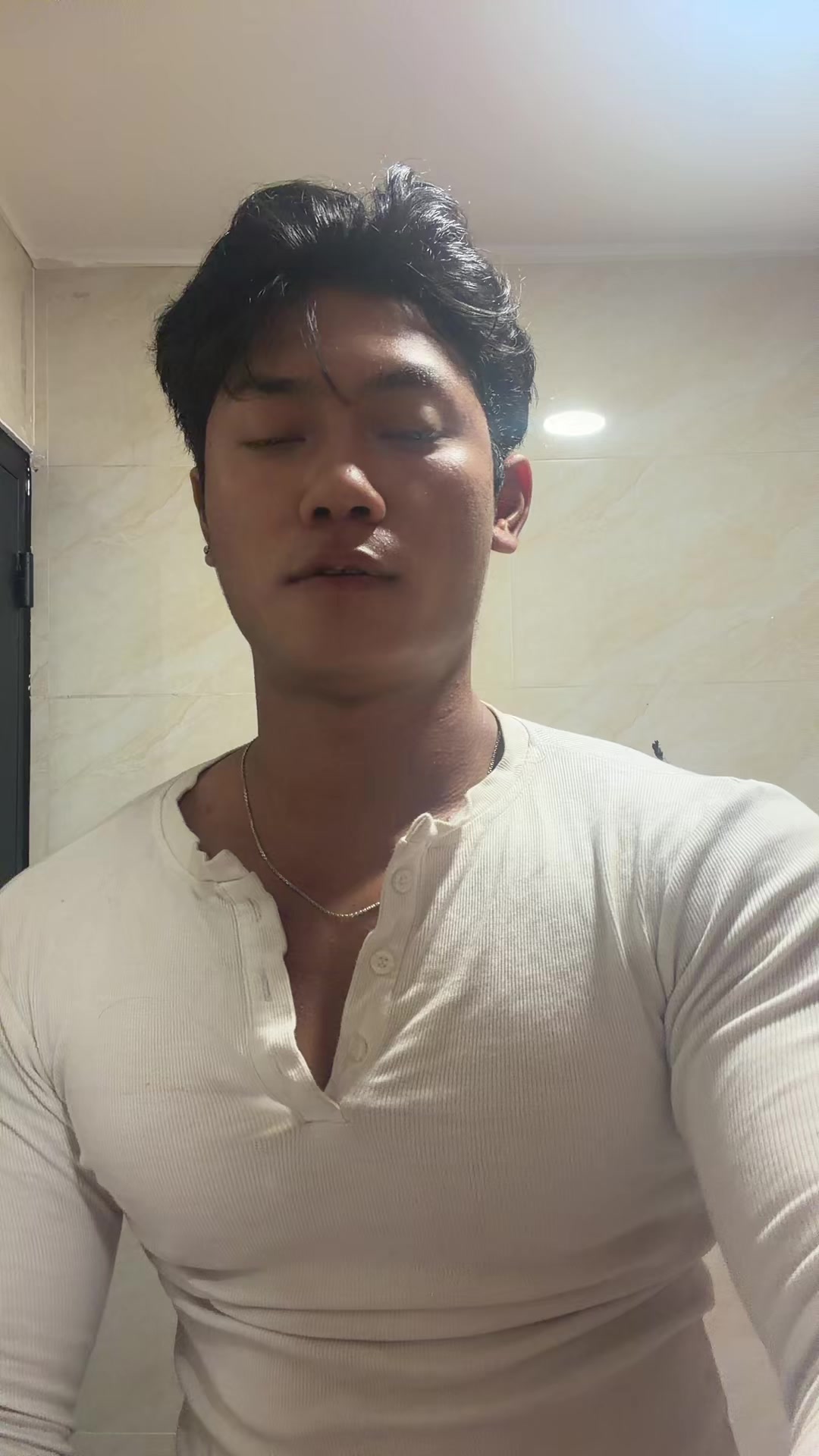 @Le Van Phuoc Hieu ( Ajin)