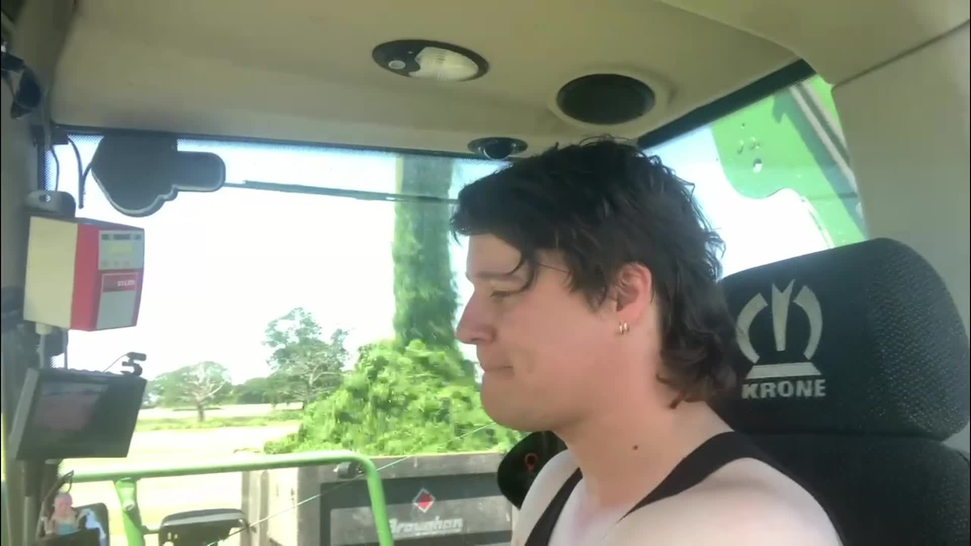 @itsablythingofficial