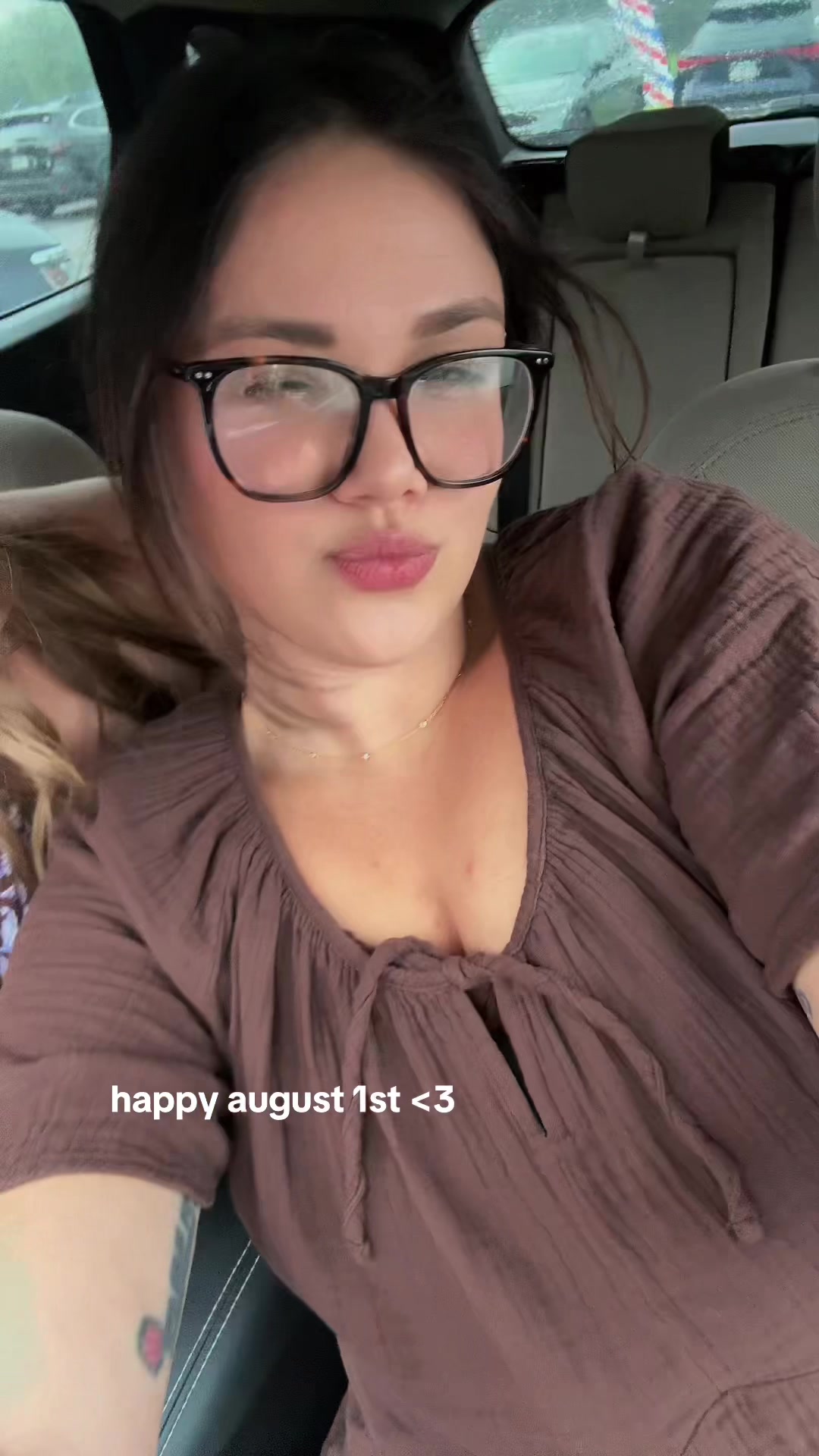 @bella