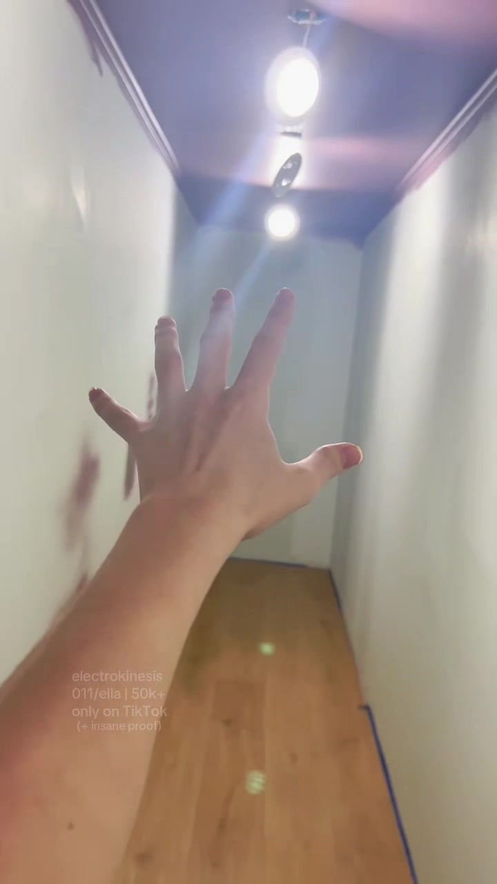 @- ella !