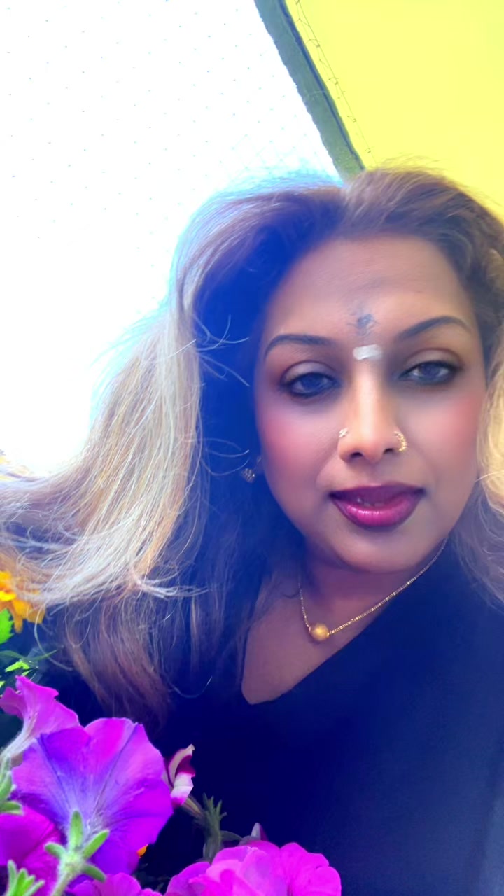 @Shobananava🇨🇦🇱🇰🇸🇬🇳🇬