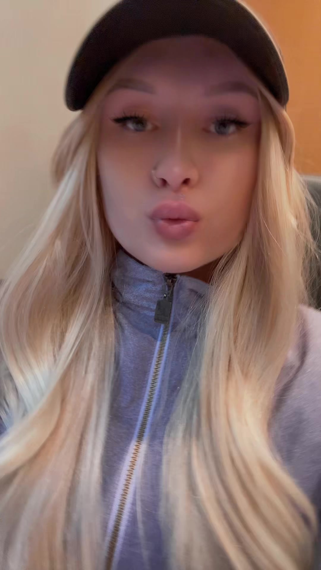 @Gabberbarbieee