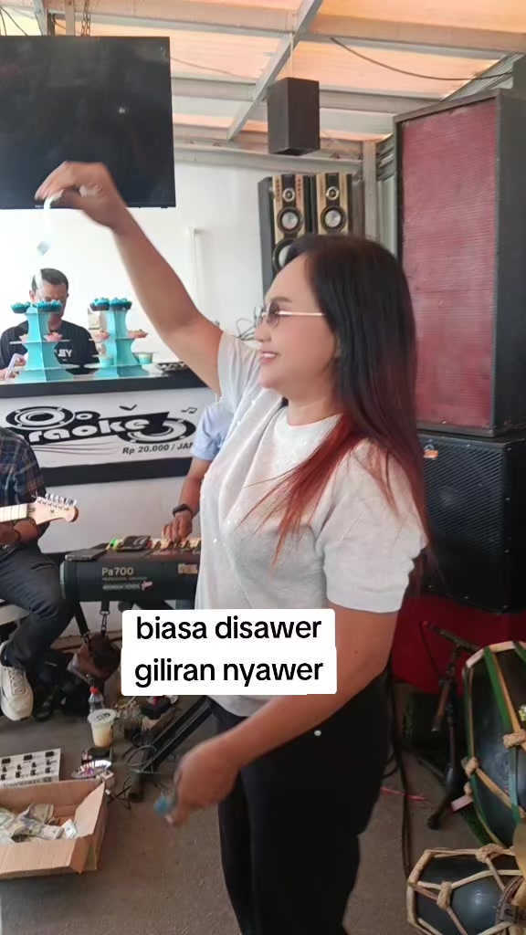 @Yolandashow
