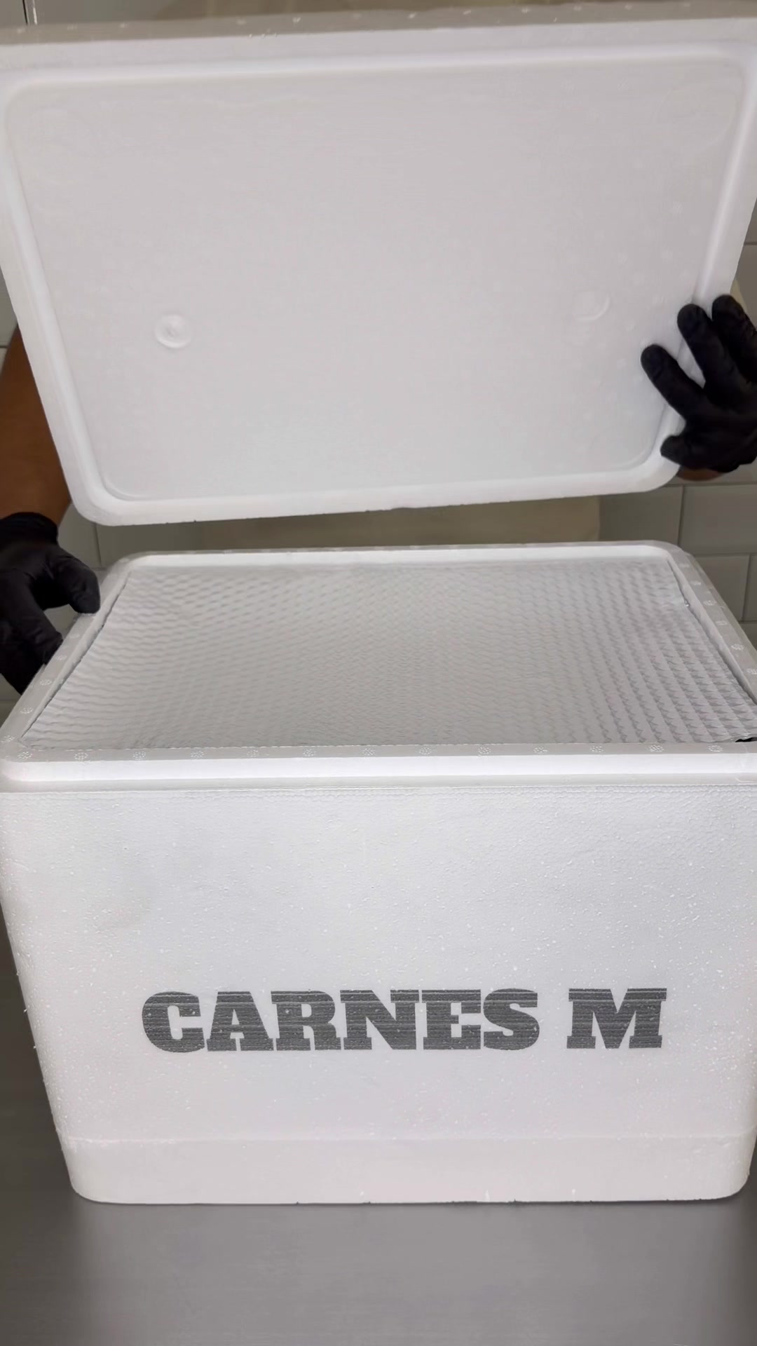@Carnes M