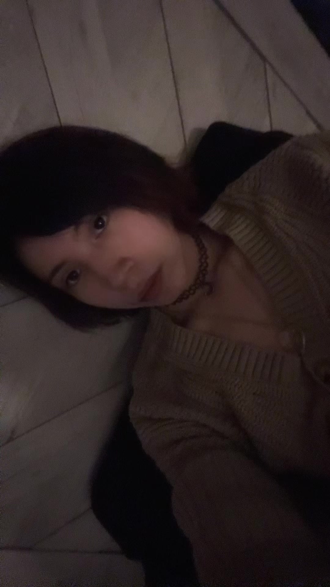 @(^_−)−☆