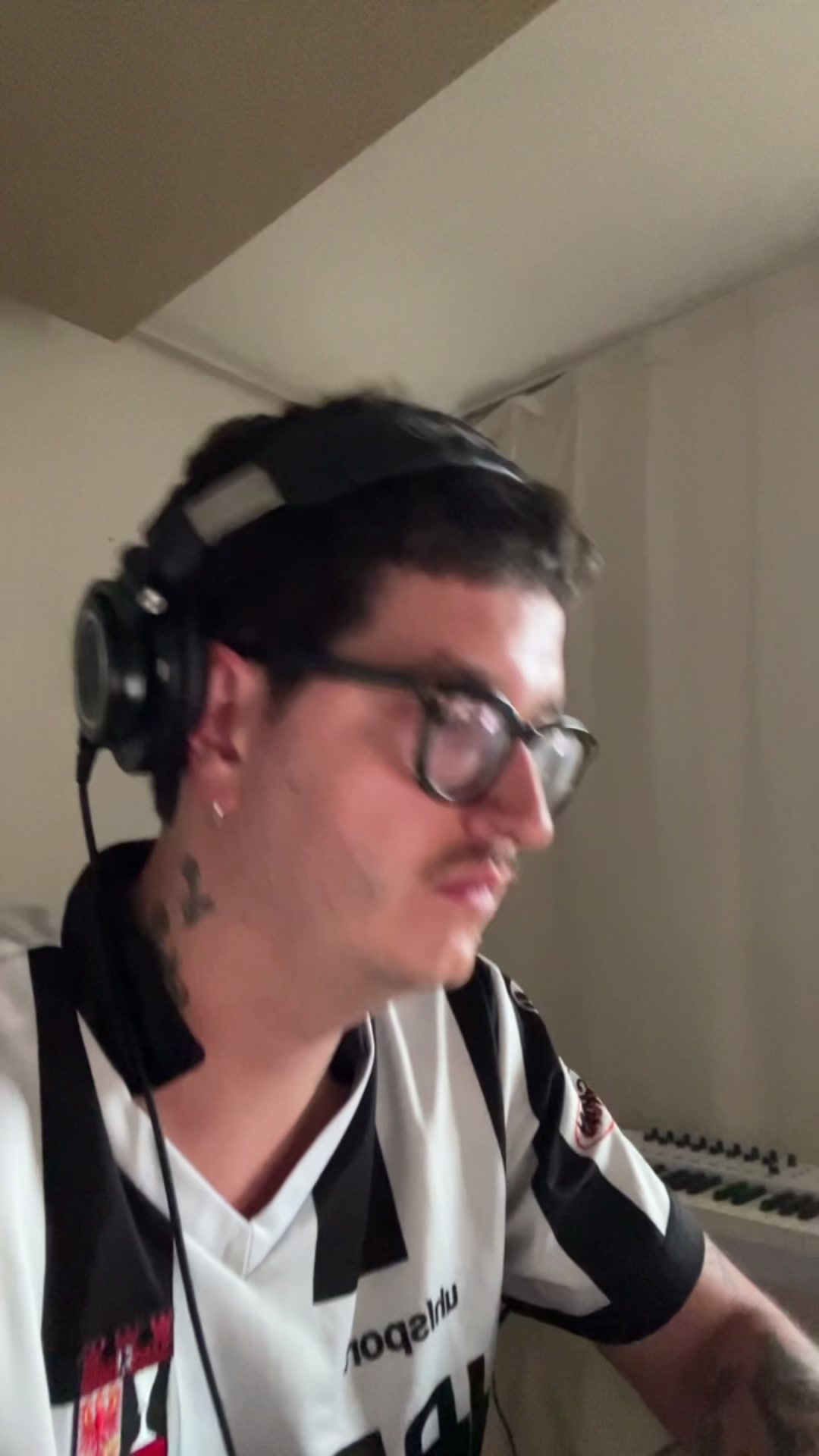 @nand