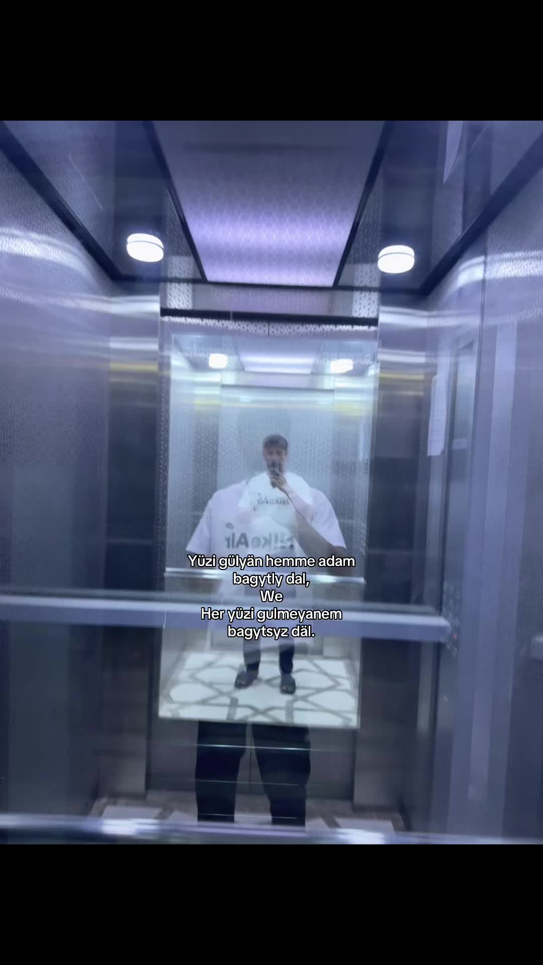 @🤼