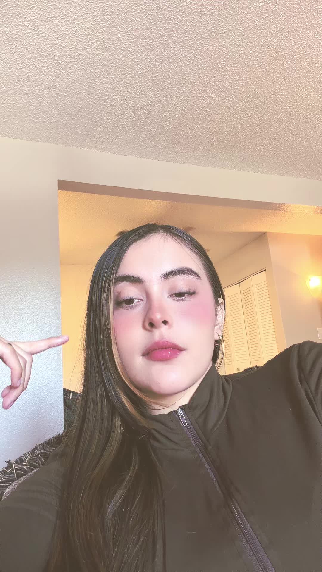 @💕Ąɓƴ🎀