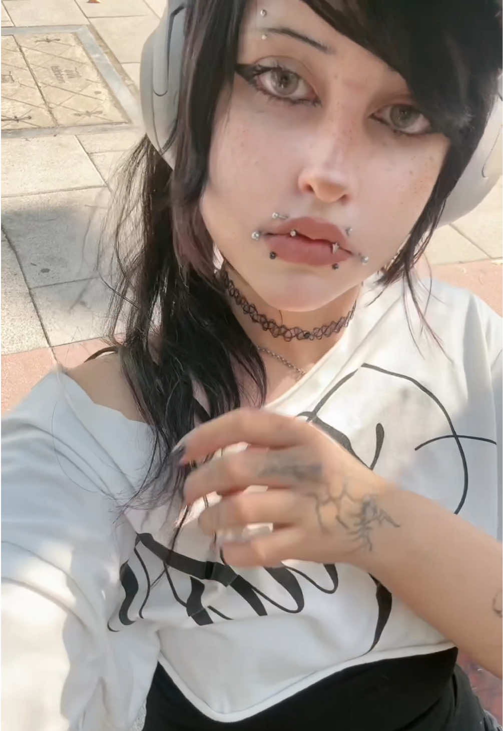 @r0nroneos 🐾