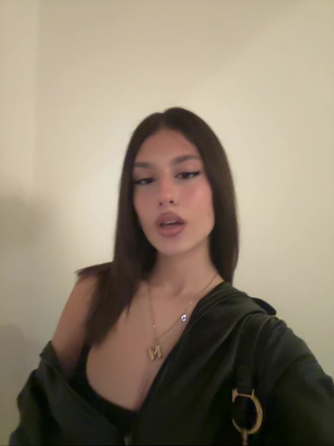 @Moni