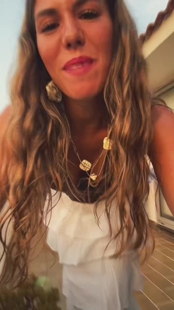 @júlia