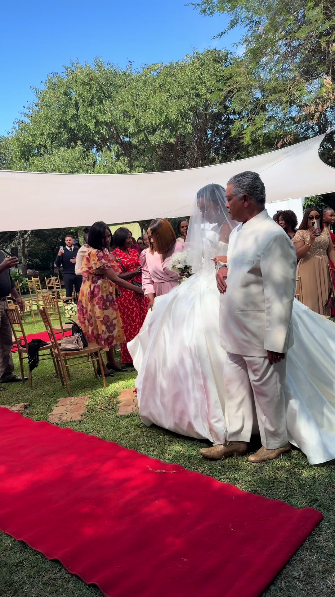 @posh.wedding