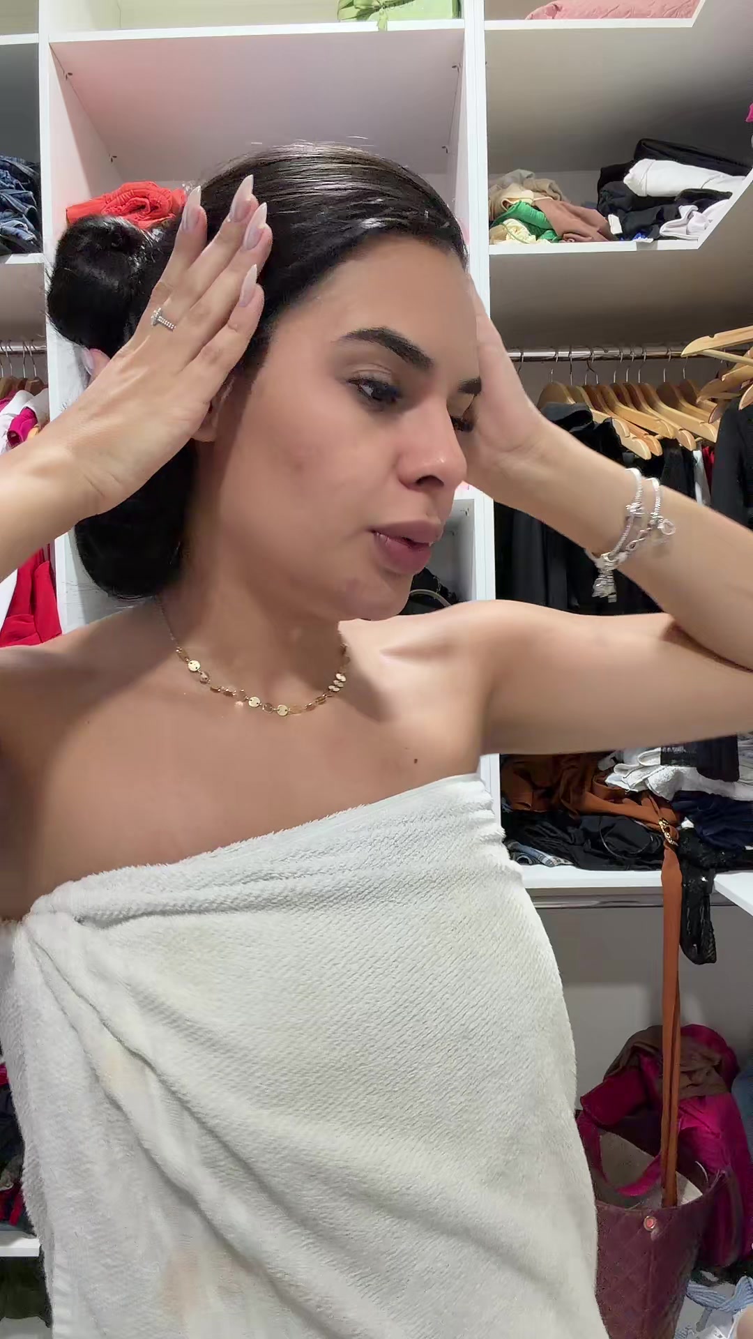 @naelypereira