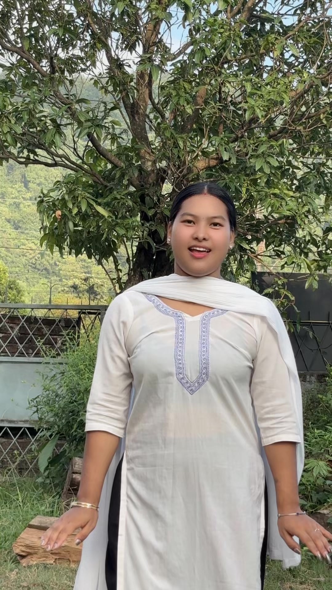 @Miss thapa 💋🤞