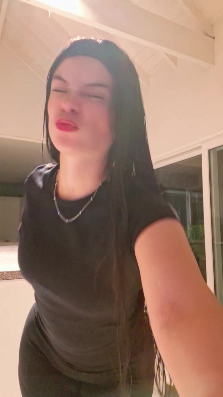 @yaque