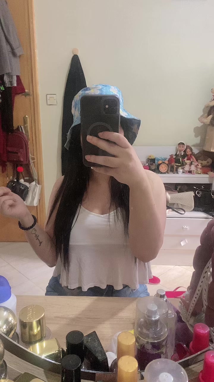 @oumniabetty1