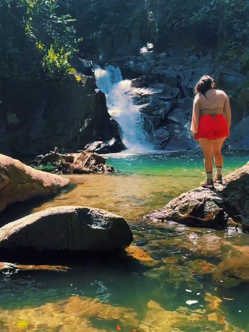 @nomadic.travelers