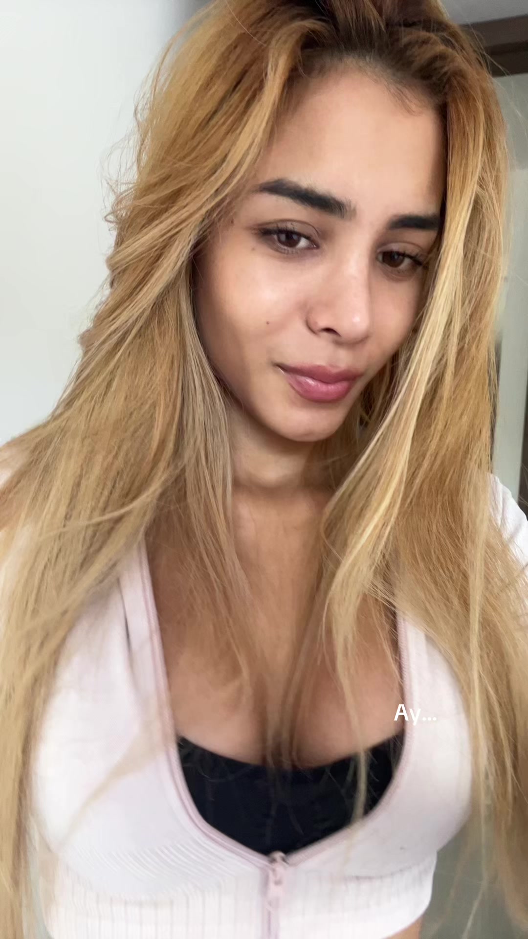 @SOF&Iacute;A🤍