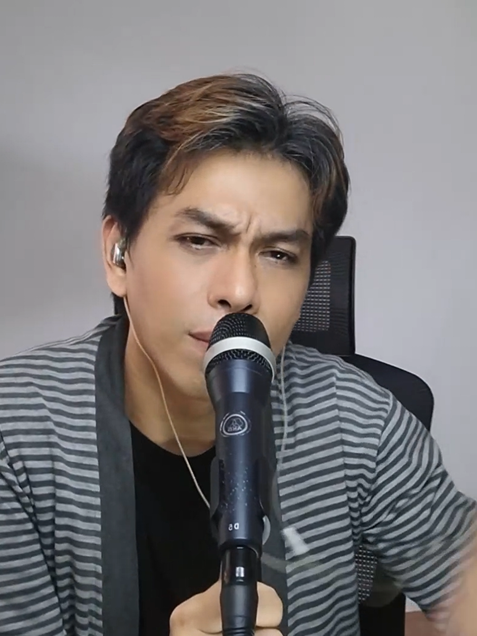 @Toni