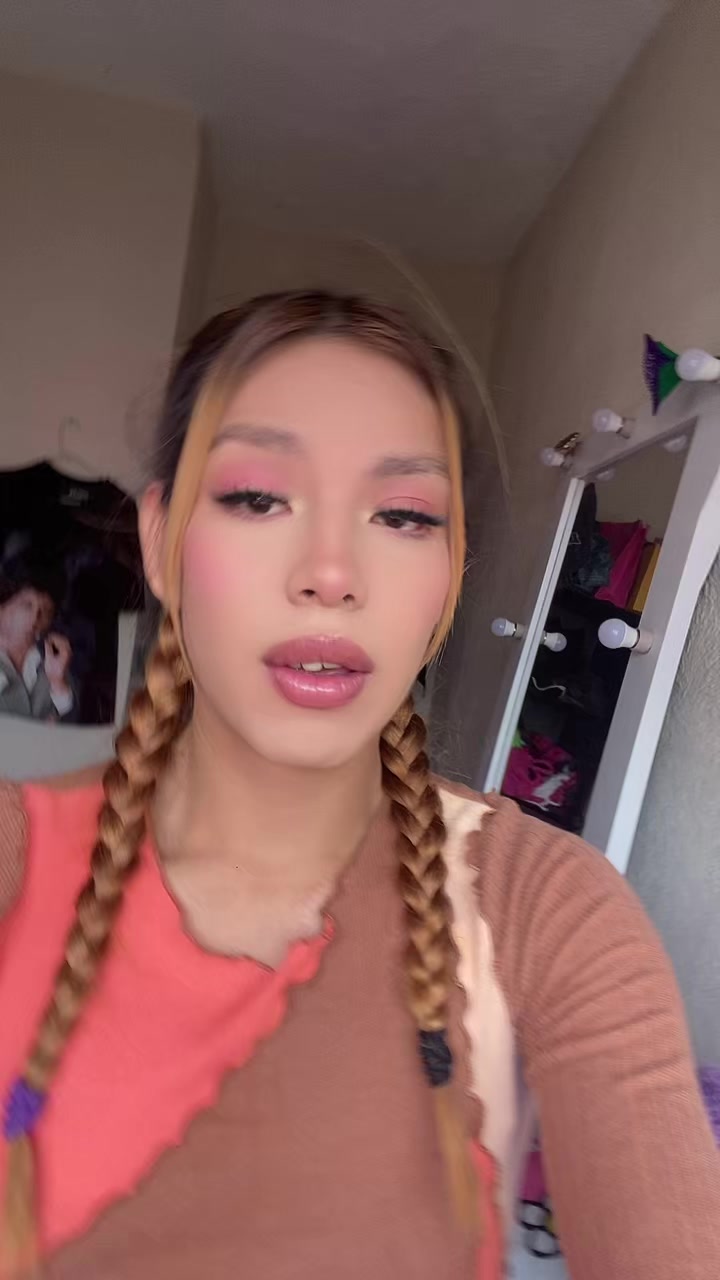 @Chloe zarate