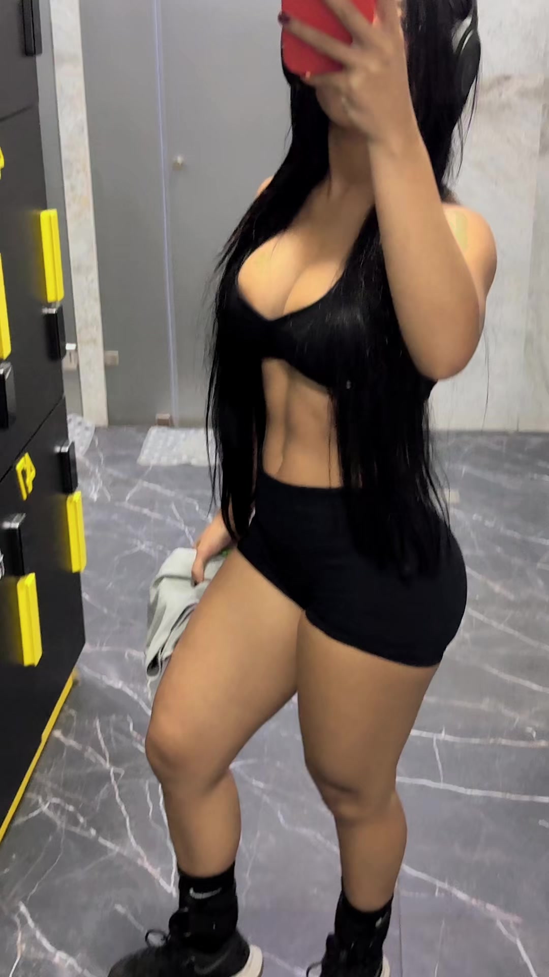 @ANA KARINA 🖤