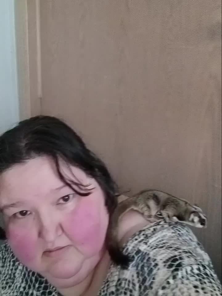 @Sugarglider  momma81